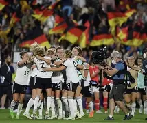 新时时彩-欧洲女足联赛：豪门球队争夺冠军荣誉(中国女足与美国队争夺冠亚军)