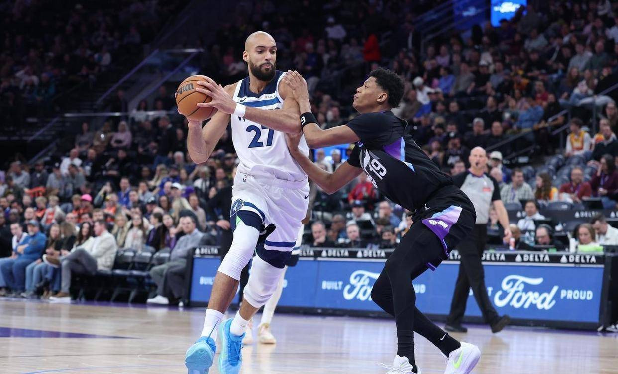 狼队豪取胜利，布尼率队攻坚拿下关键三分的简单介绍