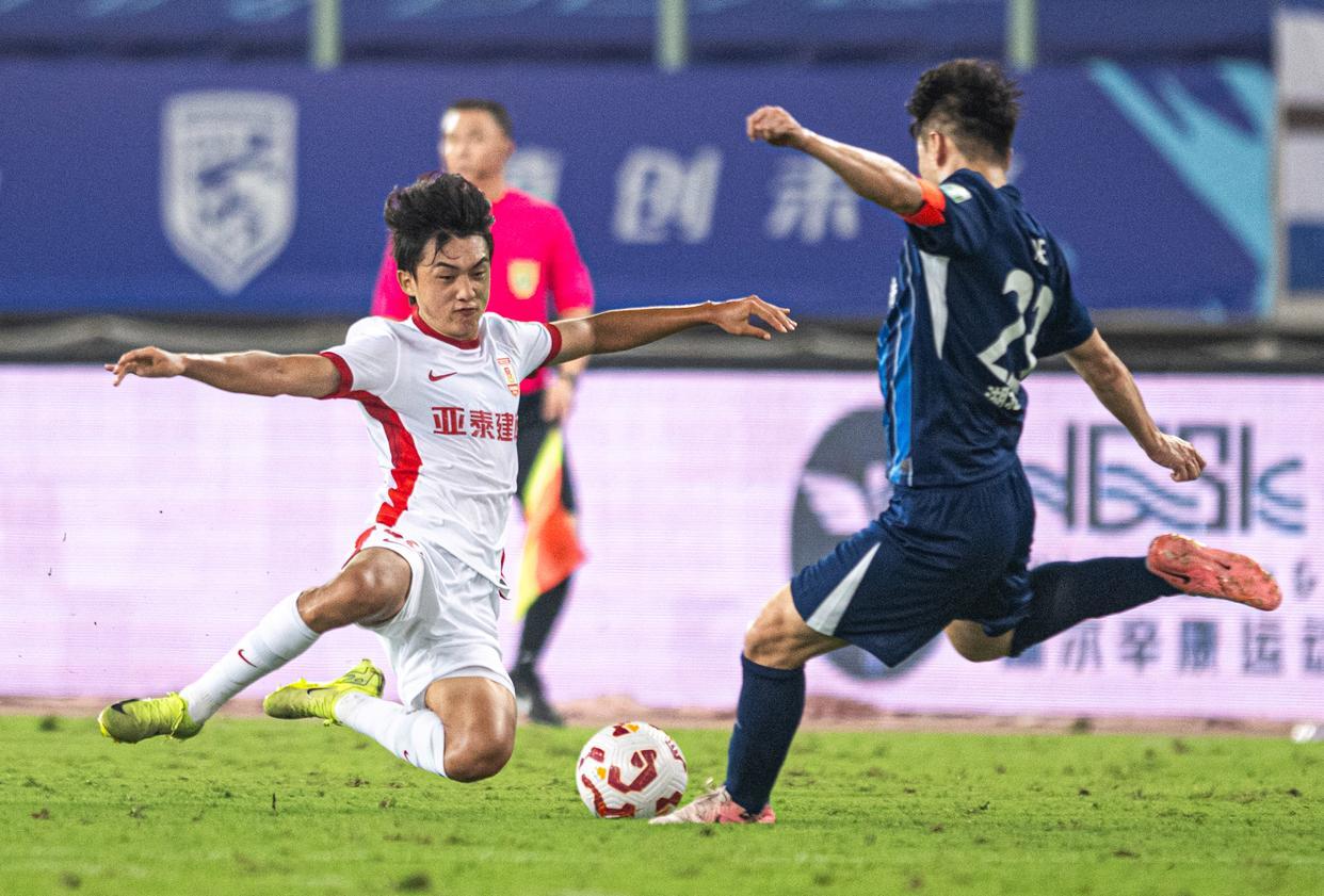 关于亚洲球队积极备战，为跨国赛事努力拼搏的信息