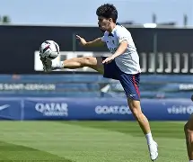 巴黎圣日耳曼扭转颓势，客胜挺进的简单介绍